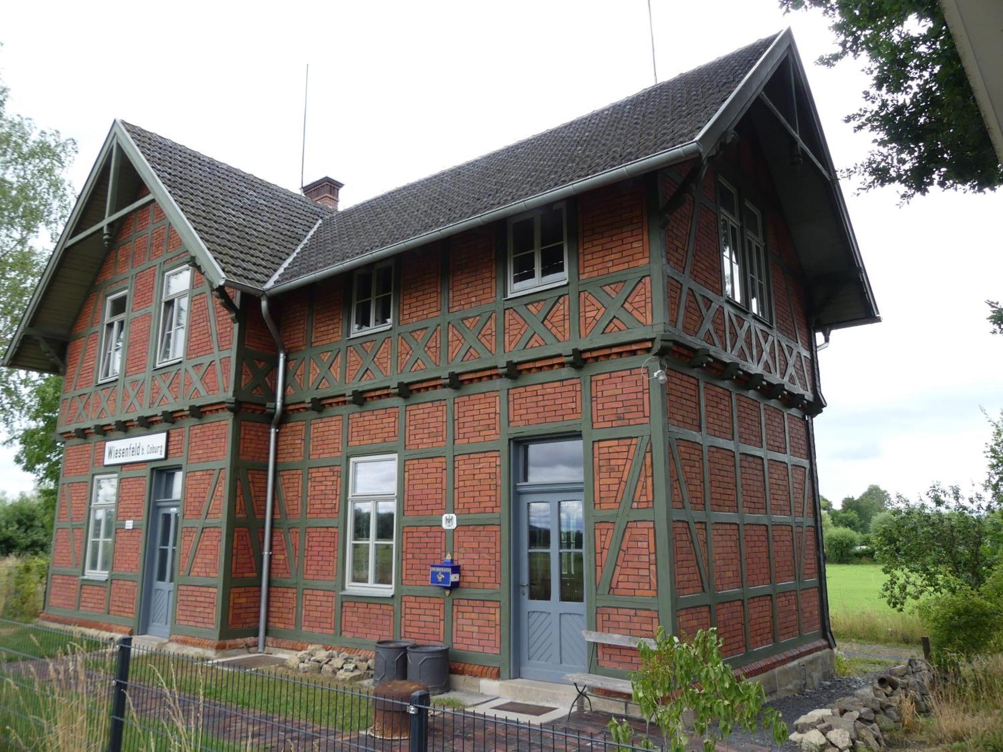 Ferienwohnung Bahnhof 1892 Meeder Екстер'єр фото