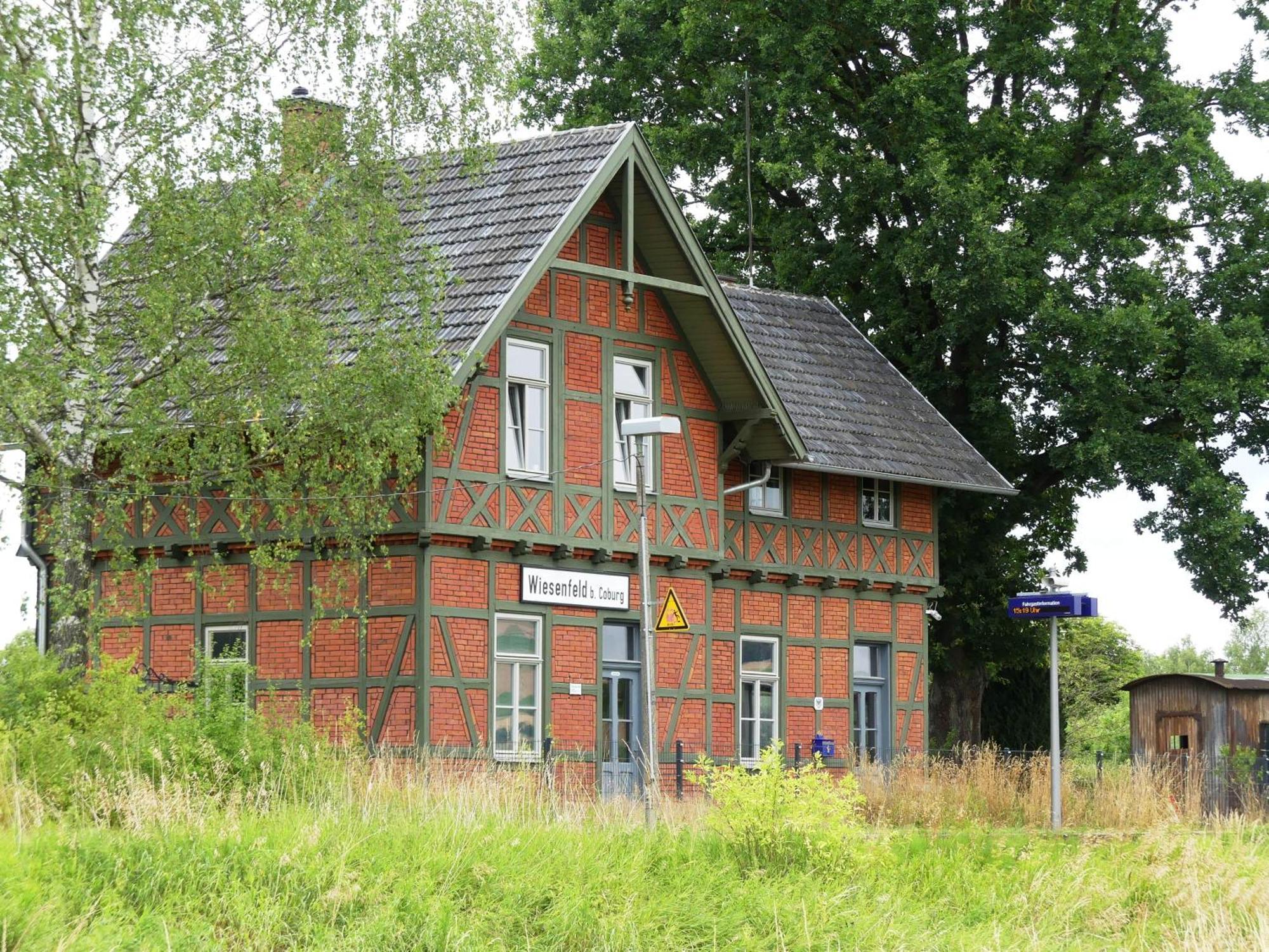 Ferienwohnung Bahnhof 1892 Meeder Екстер'єр фото